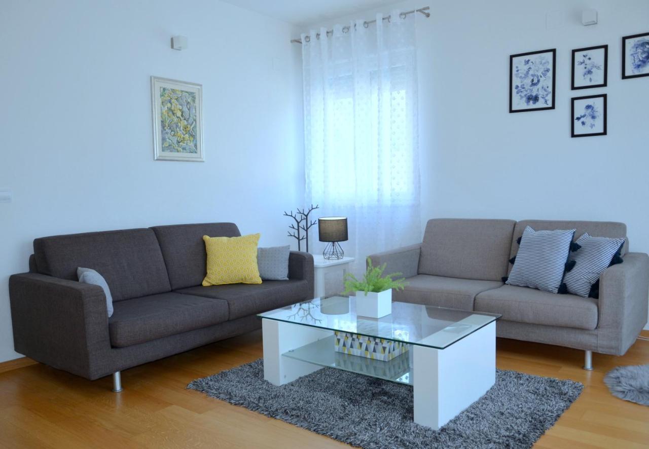 Iris Beach Apartments Каштела Екстер'єр фото