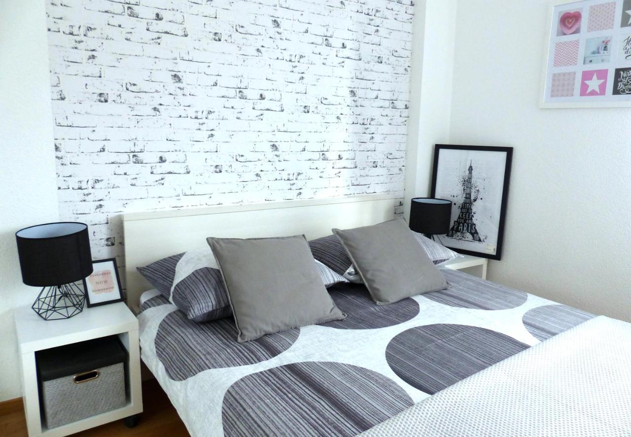 Iris Beach Apartments Каштела Екстер'єр фото