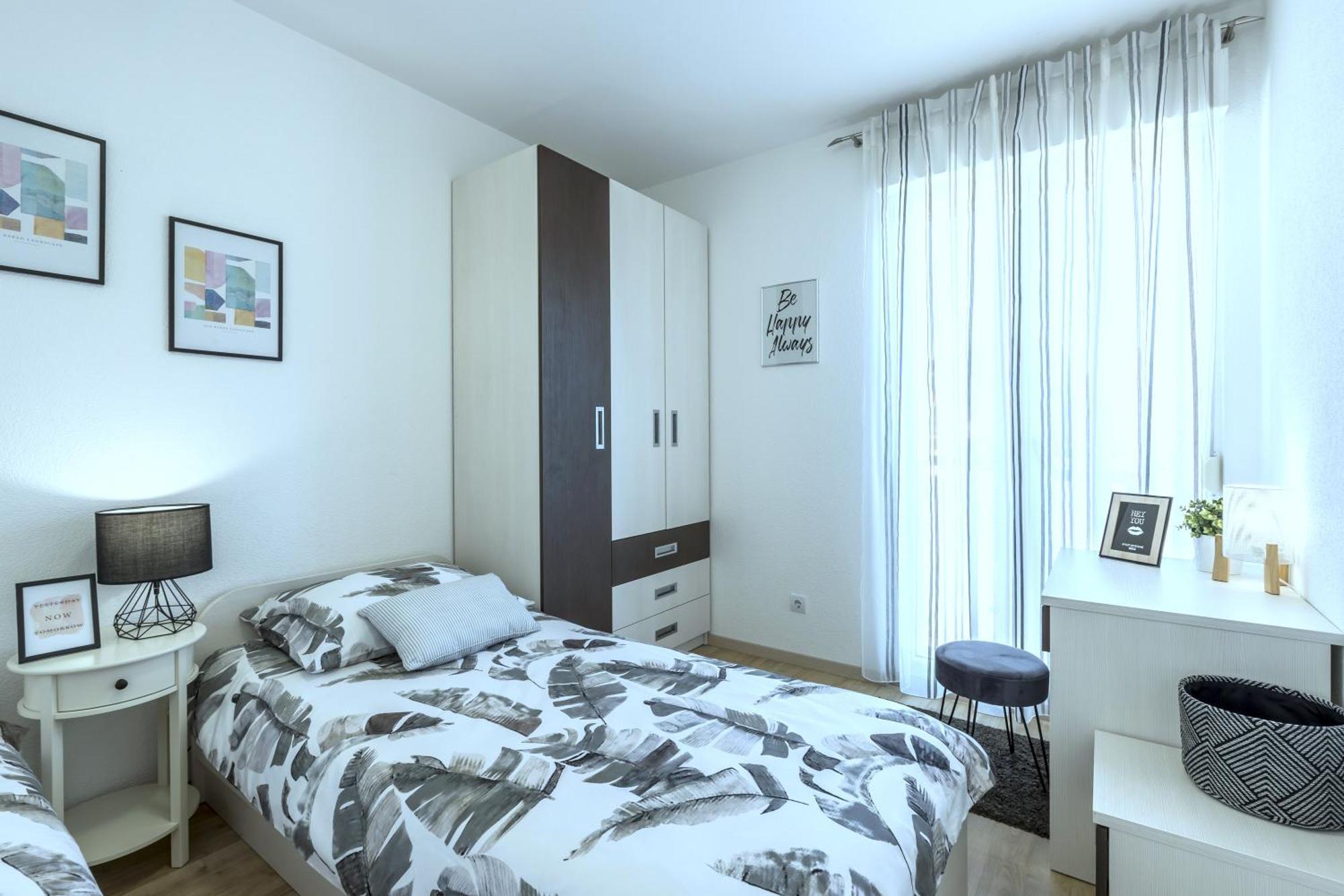 Iris Beach Apartments Каштела Номер фото